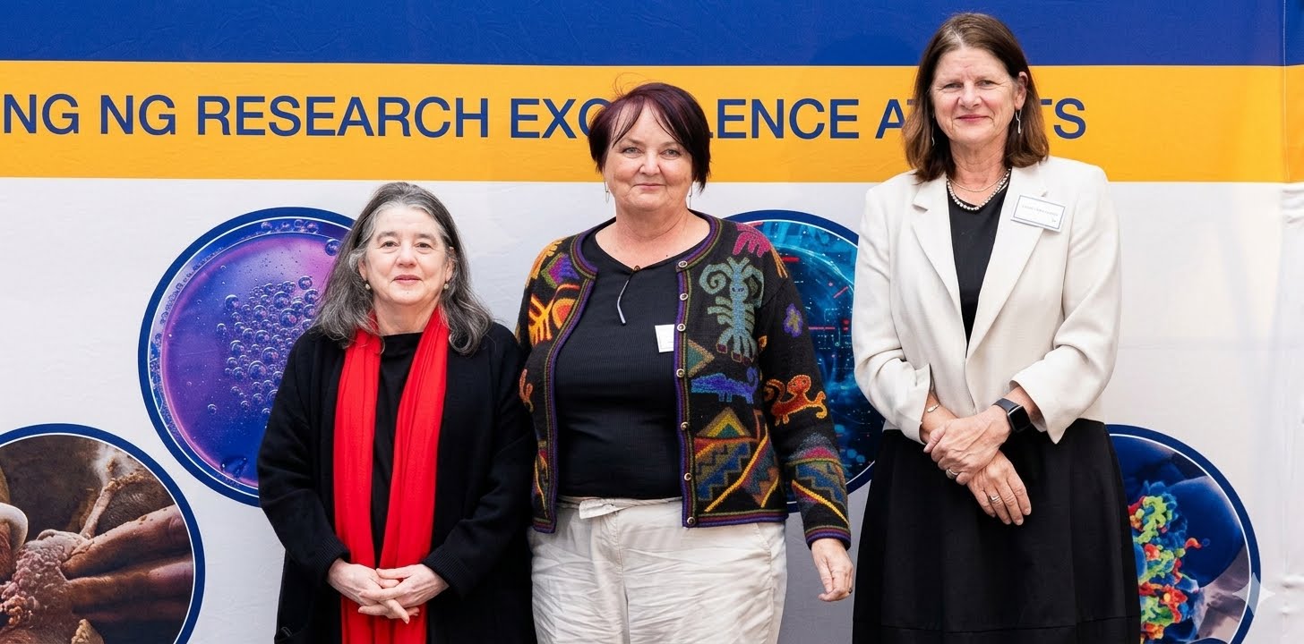 Profs. Ruksana Osman, awardee Rachel Jewkes, Lynn Morris 600x300.jpg